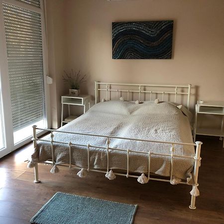 Crystal Spas Apartman-Balaton Zamardi Bagian luar foto
