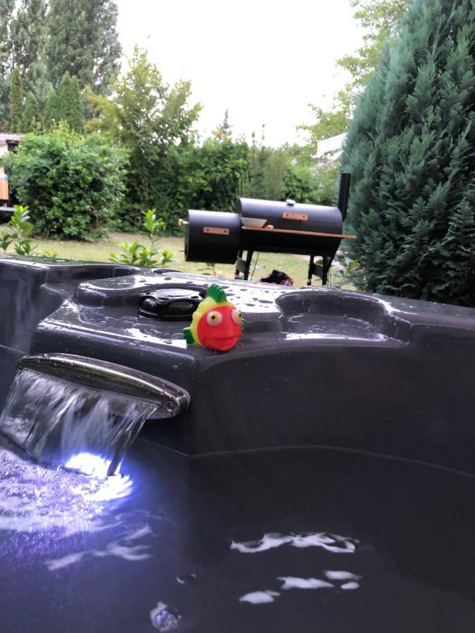 Crystal Spas Apartman-Balaton Zamardi Bagian luar foto